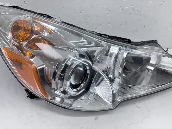 ALL TABS 2010 2011 2012 SUBARU LEGACY OUTBACK HALOGEN  FRONT RIGHT OEM HEADLIGHT - Image 9