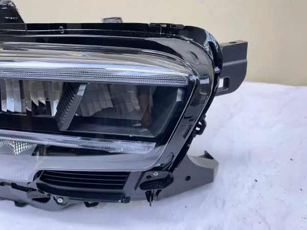 NICE 2020 2021 2022 2023 TOYOTA TACOMA FULL LED FRONT RIGHT OEM HEADLIGHT - Image 3