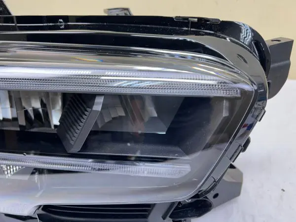 NICE 2020 2021 2022 2023 TOYOTA TACOMA FULL LED FRONT RIGHT OEM HEADLIGHT - Image 4