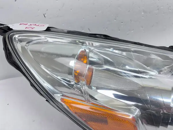 ALL TABS 2010 2011 2012 SUBARU LEGACY OUTBACK HALOGEN  FRONT RIGHT OEM HEADLIGHT - Image 13
