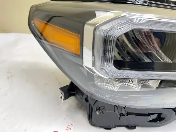 NICE 2020 2021 2022 2023 TOYOTA TACOMA FULL LED FRONT RIGHT OEM HEADLIGHT - Image 8