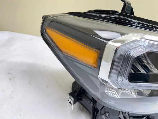 NICE 2020 2021 2022 2023 TOYOTA TACOMA FULL LED FRONT RIGHT OEM HEADLIGHT - Image 9