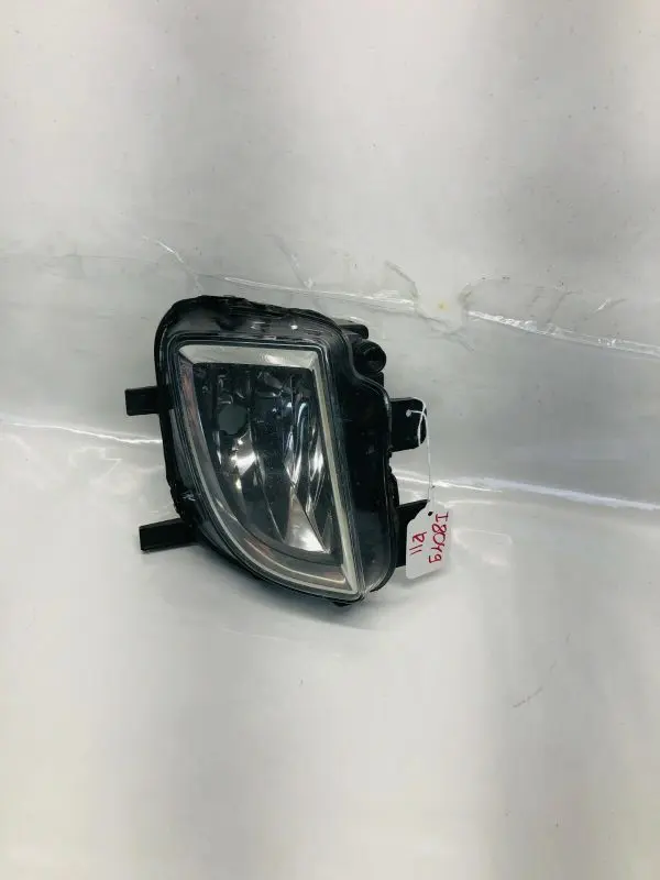 5K0941700E 2011 2012 2013 2014 VW JETTA GTI FRONT RIGHT OEM FOG LIGHT GENUINE