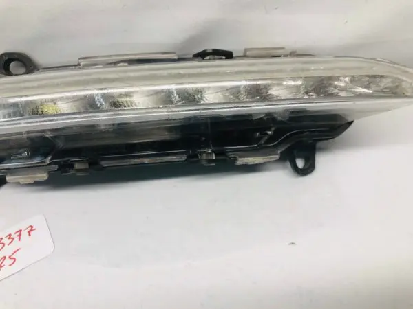 A2218201856 2009-2011 2012 2013 MERCEDES BENZ S CLASS C CLS LED RUNNING LIGHT - Image 4
