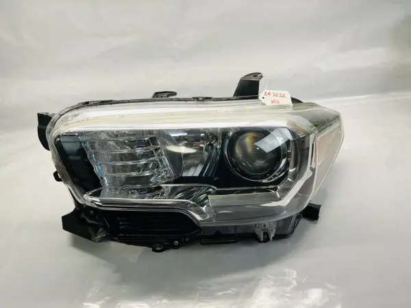 TABS 2016 2017 2018 2019 2020 2021 2022 TOYOTA TACOMA HALOGEN LEFT OEM HEADLIGHT