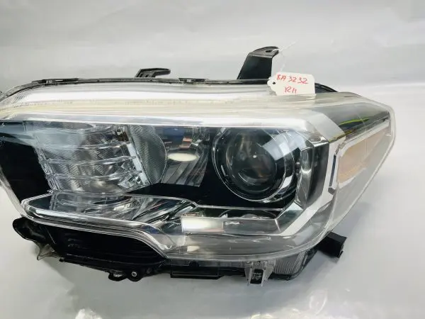 TABS 2016 2017 2018 2019 2020 2021 2022 TOYOTA TACOMA HALOGEN LEFT OEM HEADLIGHT - Image 2