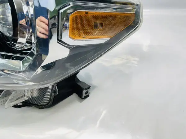 TABS 2016 2017 2018 2019 2020 2021 2022 TOYOTA TACOMA HALOGEN LEFT OEM HEADLIGHT - Image 3