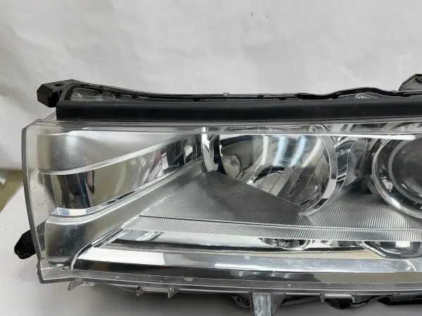 ALL TABS 2017 2018 2019 TOYOTA HIGHLANDER HALOGEN FRONT LEFT OEM HEADLIGHT - Image 3