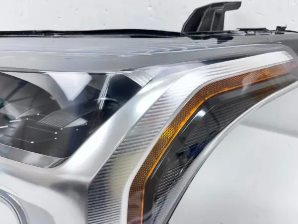 81160-0C230  2022 2023 2024 2025 TOYOTA TUNDRA LED FRONT LEFT OEM HEADLIGHT - Image 8