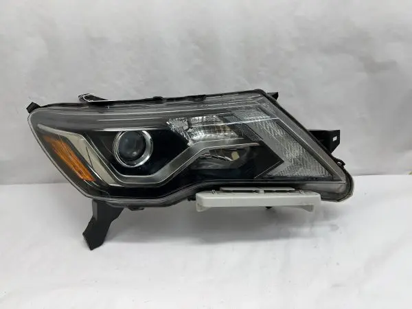 2017 2018 2019 2020 nissan pathfinder halogen front right oem headlight