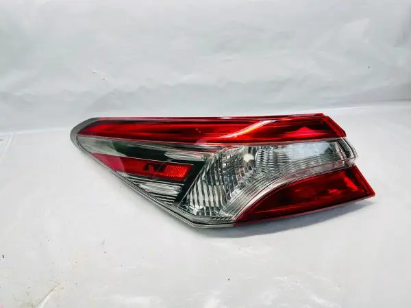 2018 2019 2020 2021 2022 2023 TOYOTA CAMRY HALOGEN LED REAR LEFT OEM TAIL LIGHT