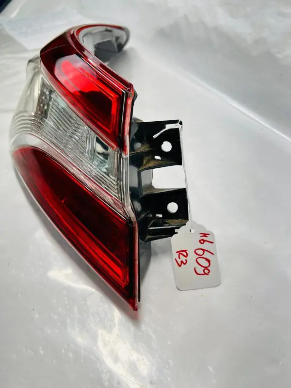2018 2019 2020 2021 2022 2023 TOYOTA CAMRY HALOGEN LED REAR LEFT OEM TAIL LIGHT - Image 3