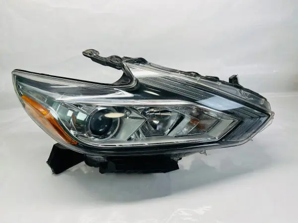 ALL TABS 2016 2017 2018 NISSAN ALTIMA HALOGEN  FRONT RIGHT OEM HEADLIGHT