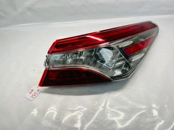 2018 2019 2020 2021 2022 2023 TOYOTA CAMRY FULL LED REAR RIGHT OEM TAIL LIGHT - Image 2