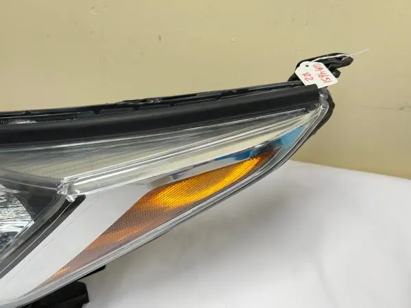 2017 2018 2019 TOYOTA HIGHLANDER HALOGEN FRONT LEFT OEM HEADLIGHT - Image 5