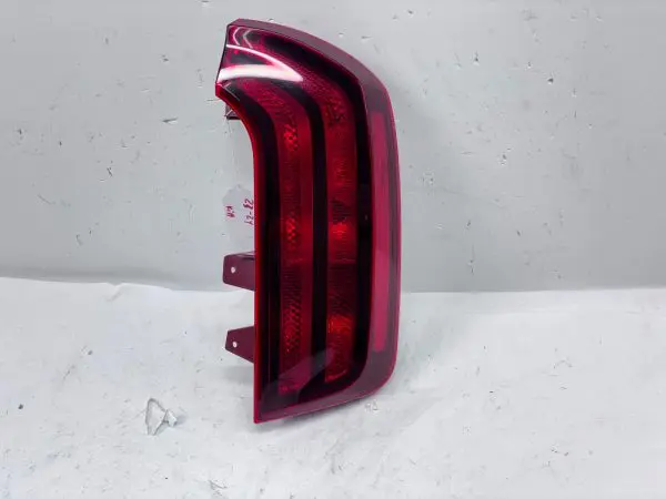 92402-S9500  2023 2024 KIA TELLURIDE HALOGEN REAR RIGHT OEM TAIL LIGHT