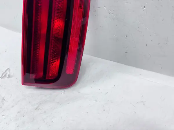 92402-S9500  2023 2024 KIA TELLURIDE HALOGEN REAR RIGHT OEM TAIL LIGHT - Image 3