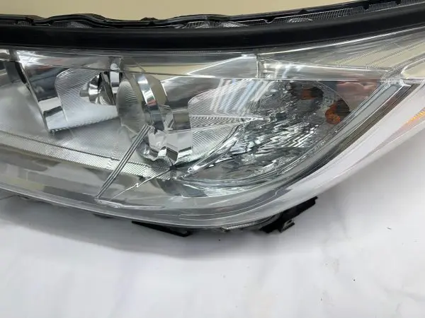 2017 2018 2019 TOYOTA HIGHLANDER HALOGEN FRONT LEFT OEM HEADLIGHT - Image 10