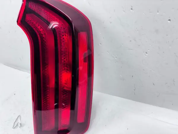 92402-S9500  2023 2024 KIA TELLURIDE HALOGEN REAR RIGHT OEM TAIL LIGHT - Image 5