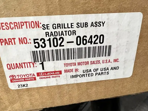 2020 2021 2022 2023 TOYOTA CAMRY SE XSE NIGHTSHADE FRONT OEM GRILLE 5310206420 - Image 3