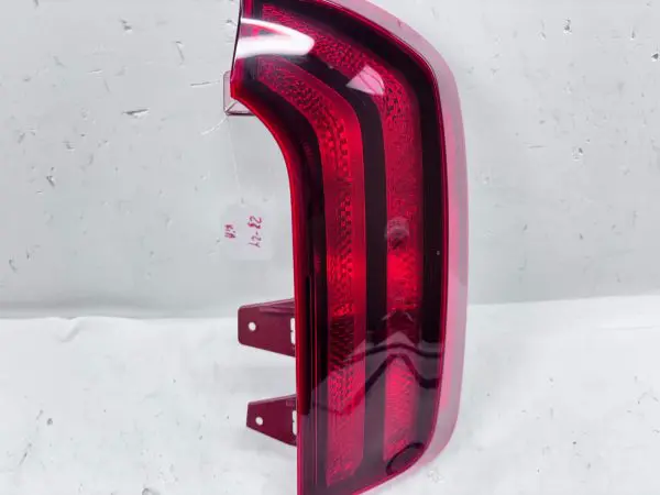 92402-S9500  2023 2024 KIA TELLURIDE HALOGEN REAR RIGHT OEM TAIL LIGHT - Image 10