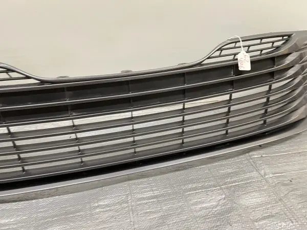 2018 2019 2020 2021 2022 2023 TOYOTA CAMRY FRONT OEM GRILLE GENUINE 5310206240 - Image 10