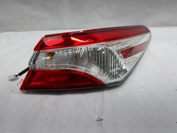 2018 2019 2020 2021 2022 2023 toyota camry halogen led rear right oem tail light