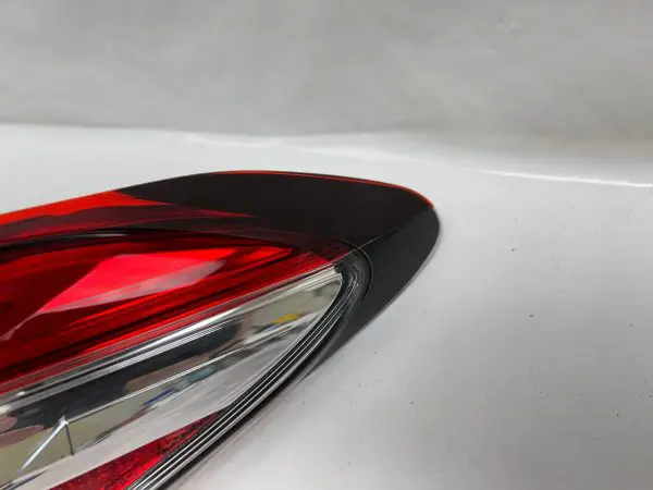 2018 2019 2020 2021 2022 2023 toyota camry halogen led rear right oem tail light - Image 4