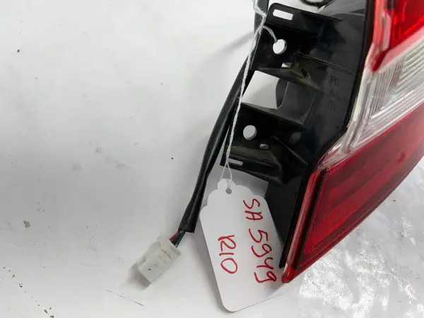 2018 2019 2020 2021 2022 2023 toyota camry halogen led rear right oem tail light - Image 14