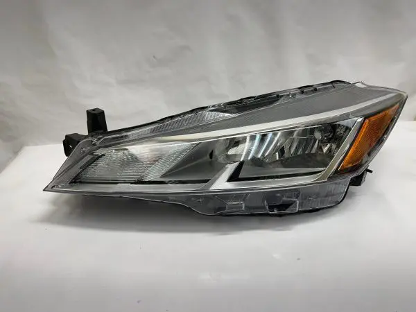 2021 2022 2023 NISSAN KICKS HALOGEN FRONT LEFT OEM HEADLIGHT 260605R00A