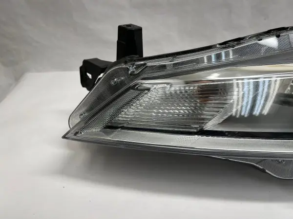 2021 2022 2023 NISSAN KICKS HALOGEN FRONT LEFT OEM HEADLIGHT 260605R00A - Image 2