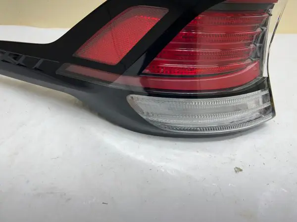 92401-DW000  2022 2023 2024 KIA SPORTAGE LED  REAR LEFT OEM  TAIL LIGHT - Image 15