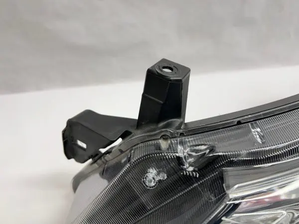 2021 2022 2023 NISSAN KICKS HALOGEN FRONT LEFT OEM HEADLIGHT 260605R00A - Image 4
