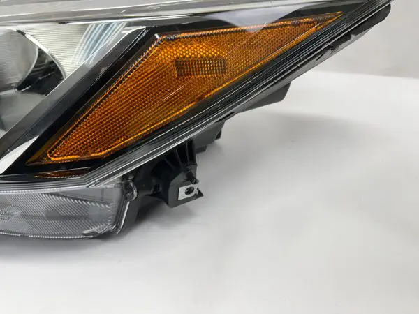 2021 2022 2023 NISSAN KICKS HALOGEN FRONT LEFT OEM HEADLIGHT 260605R00A - Image 8