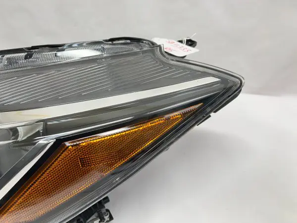 2021 2022 2023 NISSAN KICKS HALOGEN FRONT LEFT OEM HEADLIGHT 260605R00A - Image 9