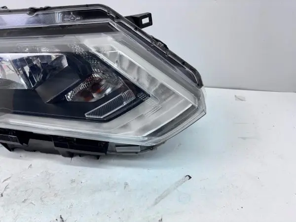 2017 2018 2019 2020 NISSAN ROGUE HALOGEN LED FRONT RIGHT OEM HEADLIGHT - Image 3
