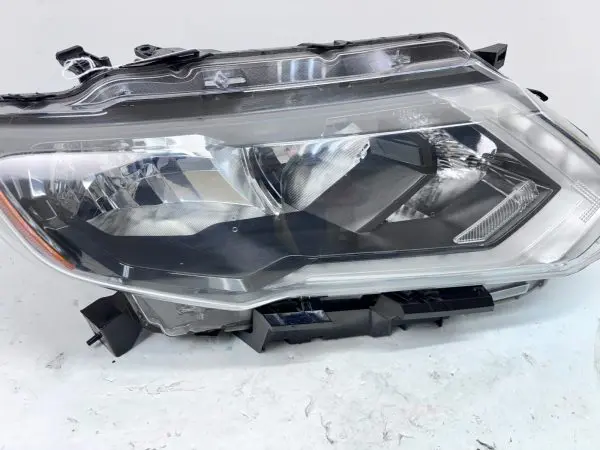 2017 2018 2019 2020 NISSAN ROGUE HALOGEN LED FRONT RIGHT OEM HEADLIGHT - Image 6