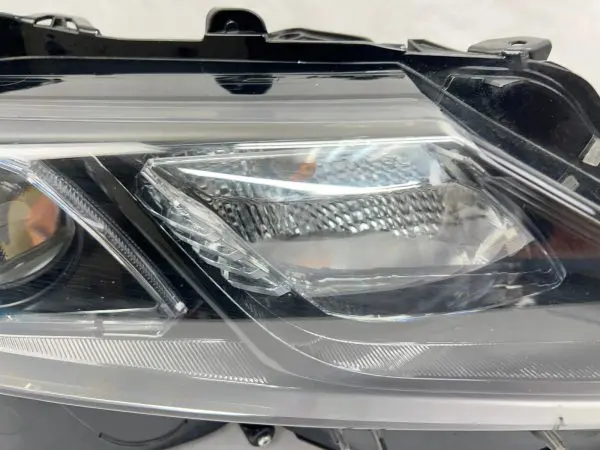 2018 2019 2020 2021 2022 2023 toyota camry led trd right oem headlight damaged - Image 5