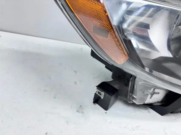 2017 2018 2019 2020 NISSAN ROGUE HALOGEN LED FRONT RIGHT OEM HEADLIGHT - Image 9