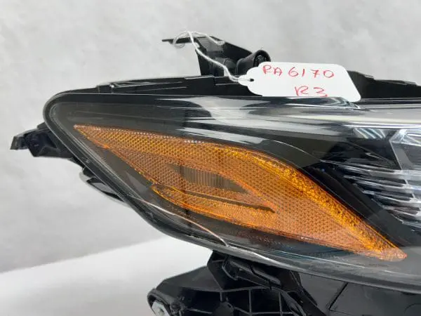 2018 2019 2020 2021 2022 2023 toyota camry led trd right oem headlight damaged - Image 8