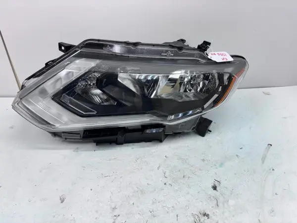2017 2018 2019 2020 NISSAN ROGUE HALOGEN LED FRONT LEFT OEM HEADLIGHT