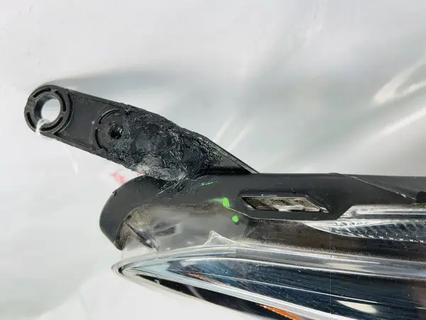 84001FL100 2018 2019 2020 2021 2022 2023 SUBARU CROSSTREK RIGHT OEM HEADLIGHT - Image 9