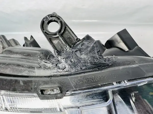84001FL100 2018 2019 2020 2021 2022 2023 SUBARU CROSSTREK RIGHT OEM HEADLIGHT - Image 10