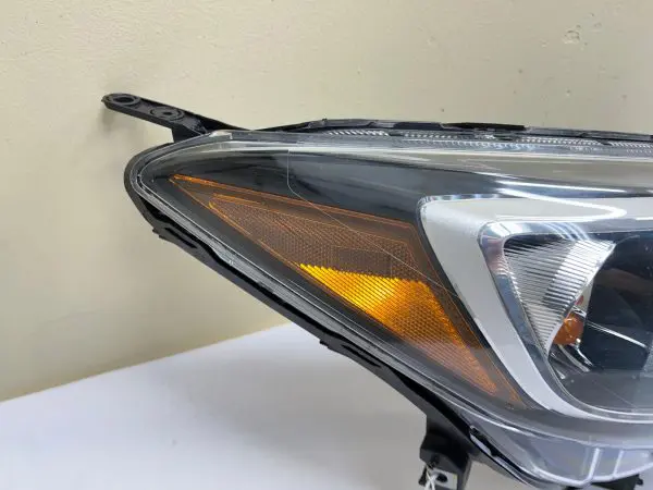 2017 2018 2019 2020 2021 2022 2023 SUBARU IMPREZA HALOGEN RIGHT OEM HEADLIGHT - Image 12