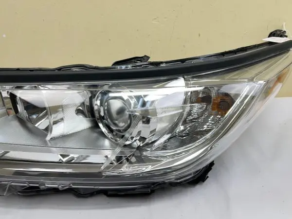 NICE ALL TABS 2017 2018 2019 TOYOTA HIGHLANDER HALOGEN FRONT LEFT OEM HEADLIGHT - Image 8