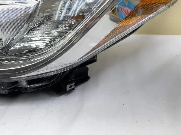 NICE ALL TABS 2017 2018 2019 TOYOTA HIGHLANDER HALOGEN FRONT LEFT OEM HEADLIGHT - Image 9