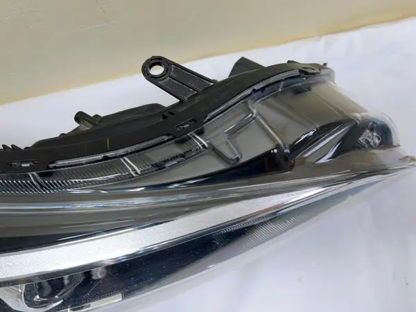 2017 2018 2019 2020 2021 2022 2023 SUBARU IMPREZA HALOGEN RIGHT OEM HEADLIGHT - Image 14