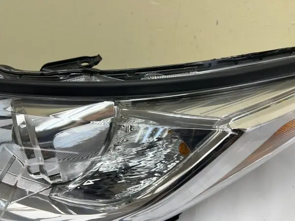 NICE ALL TABS 2017 2018 2019 TOYOTA HIGHLANDER HALOGEN FRONT LEFT OEM HEADLIGHT - Image 10