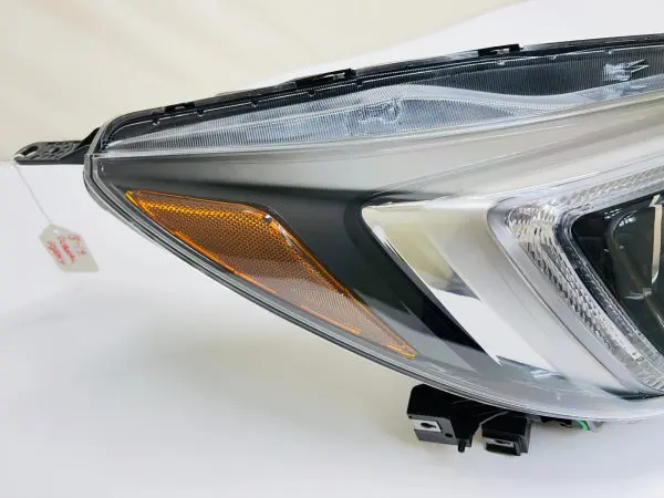 2018 2019 SUBARU LEGACY OUTBACK HALOGEN LED  FRONT RIGHT OEM HEADLIGHT - Image 5
