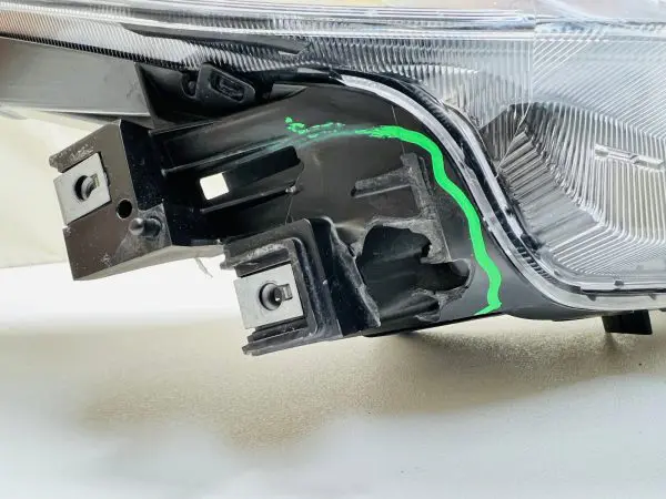 2018 2019 SUBARU LEGACY OUTBACK HALOGEN LED  FRONT RIGHT OEM HEADLIGHT - Image 10